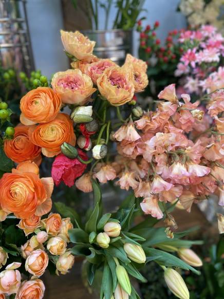 「駅の花屋さん」　（福岡県福岡市博多区）の花屋店舗写真1